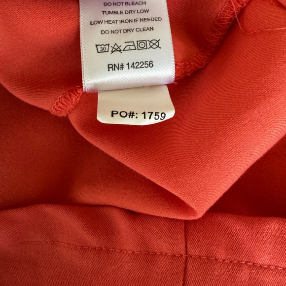 Figs HOT CORAL Amapa Scrub Top Size XS limited edition - Picture 11 of 11